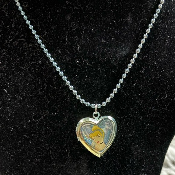 Disney Princess Girls Necklace with Opening Heart Locket 16" Long New with Tags - Picture 1 of 5